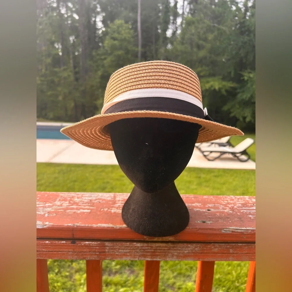 Unisex Tan Straw short Brim Banded Boater Hat - Picture 1 of 3